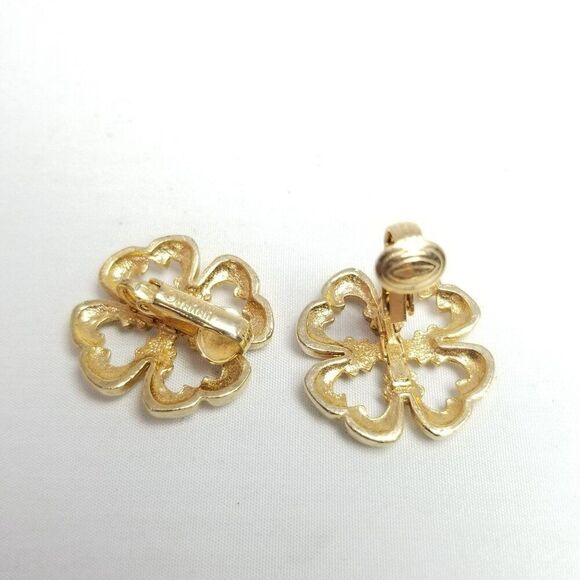 Vintage Sarah Coventry Clover Shape Clip On Earrings, Gold Tone Flower Leaf - Picture 3 of 7